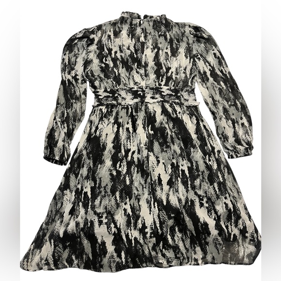 Simply Vera | NWT Black & White Snake Skin Patterned Dress - Size L - Picture 2 of 7